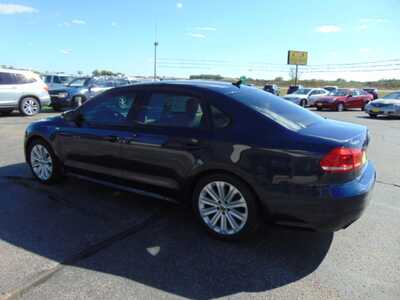 2015 Volkswagen Passat, $2995. Photo 4