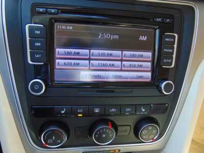 2015 Volkswagen Passat, $2995. Photo 8