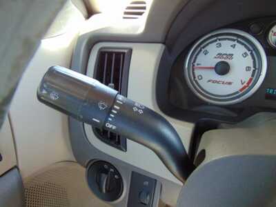 2009 Ford Focus, $3495. Photo 11