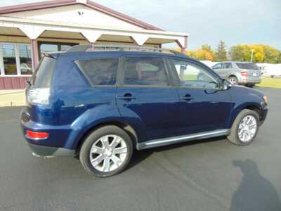 2011 Mitsubishi Outlander, $2995. Photo 2