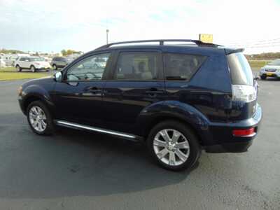 2011 Mitsubishi Outlander, $2995. Photo 4