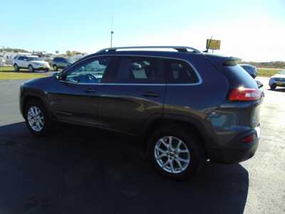 2017 Jeep Cherokee, $7995. Photo 4