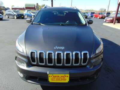 2017 Jeep Cherokee, $7995. Photo 6