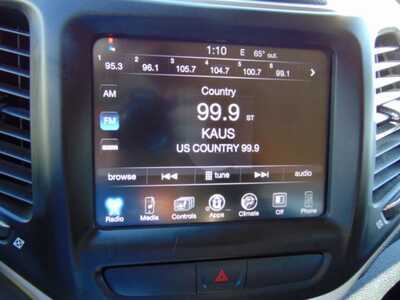 2017 Jeep Cherokee, $7995. Photo 7