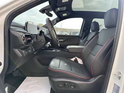 2024 Chevrolet 1500 Crew Cab, $86965.0. Photo 4