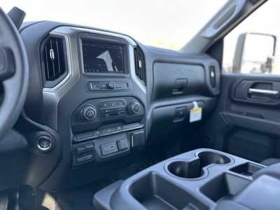2024 Chevrolet 3500 Crew Cab, $69999.0. Photo 8