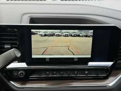 2025 Chevrolet 1500 Crew Cab, $48795. Photo 3