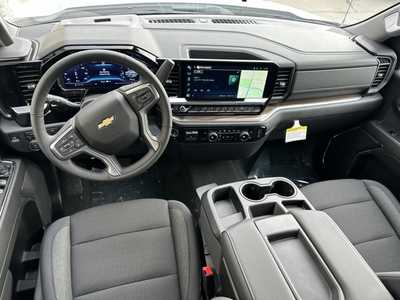 2025 Chevrolet 1500 Crew Cab, $48795. Photo 6