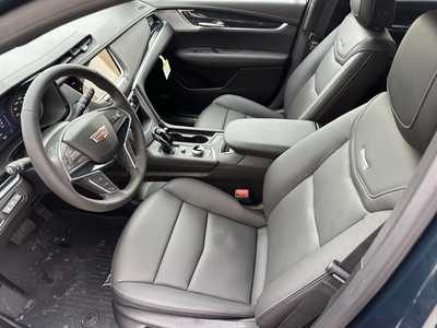 2025 Cadillac XT5, $58585.0. Photo 4