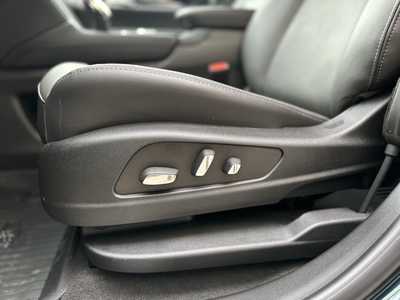 2025 Cadillac XT5, $58585.0. Photo 5