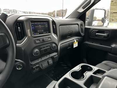 2024 Chevrolet 3500 Crew Cab, $69999.0. Photo 8