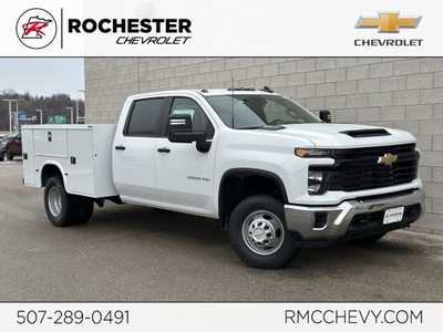 2024 Chevrolet 3500 Crew Cab, $69999.0. Photo 1