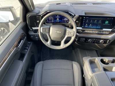 2025 Chevrolet 1500 Crew Cab, $54070. Photo 7