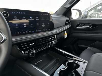 2025 Chevrolet Suburban, $81180.0. Photo 10