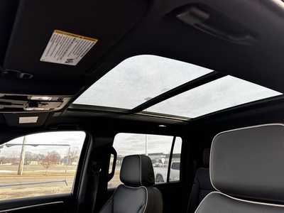 2025 Chevrolet Suburban, $81180.0. Photo 5