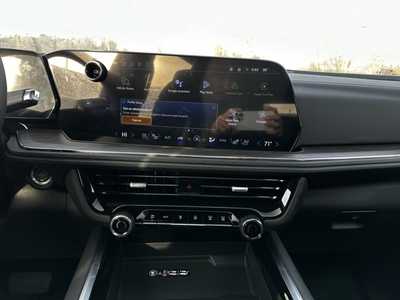 2025 Chevrolet Suburban, $81180.0. Photo 9