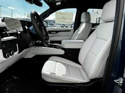 2025 Chevrolet Suburban, $77499.0. Photo 4