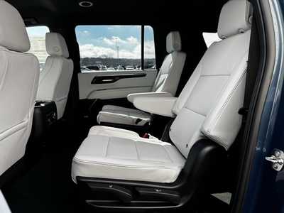2025 Chevrolet Suburban, $77499.0. Photo 5