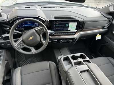 2025 Chevrolet 1500 Ext Cab, $50970. Photo 6