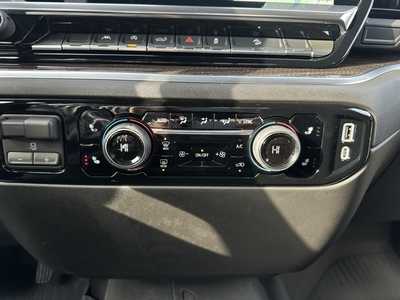 2025 Chevrolet 1500 Crew Cab, $53765.0. Photo 10
