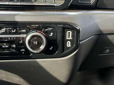 2025 Chevrolet 1500 Crew Cab, $53765.0. Photo 11