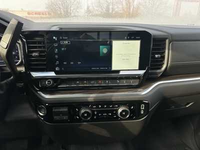 2025 Chevrolet 1500 Crew Cab, $53765.0. Photo 7