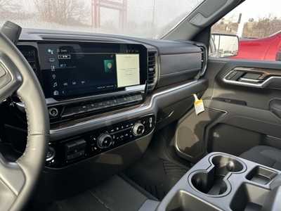 2025 Chevrolet 1500 Crew Cab, $53765.0. Photo 8