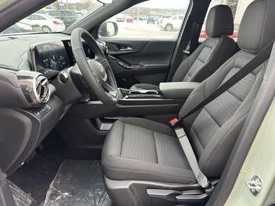 2025 Chevrolet Equinox, $28999. Photo 4
