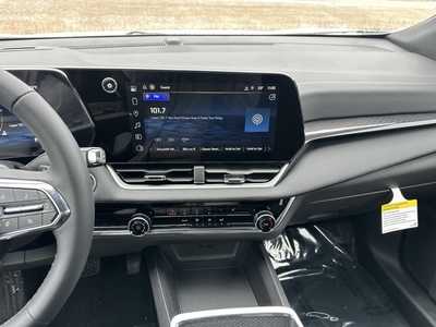 2025 Chevrolet Equinox, $28999. Photo 7