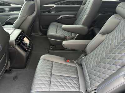 2025 Cadillac Escalade, $132960.0. Photo 5