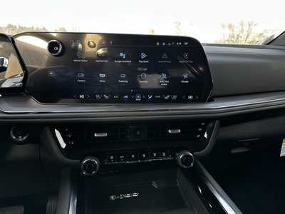2025 Chevrolet Suburban, $80185.0. Photo 10