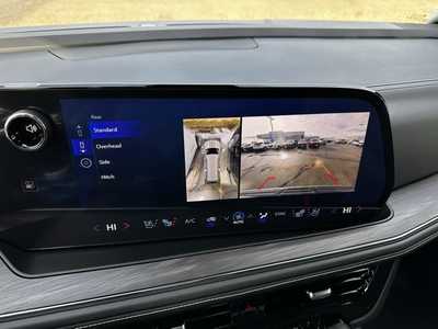 2025 Chevrolet Suburban, $80185.0. Photo 3