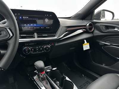 2025 Chevrolet Trax, $26585.0. Photo 8