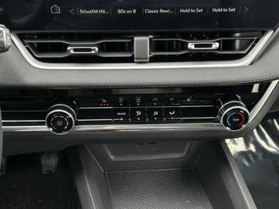 2025 Chevrolet Equinox, $31999.0. Photo 11