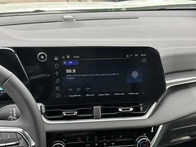 2025 Chevrolet Equinox, $31999.0. Photo 2