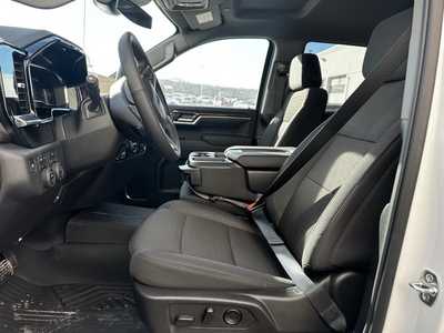 2025 Chevrolet 1500 Crew Cab, $54870.0. Photo 4