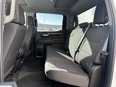 2025 Chevrolet 1500 Crew Cab, $54870.0. Photo 5
