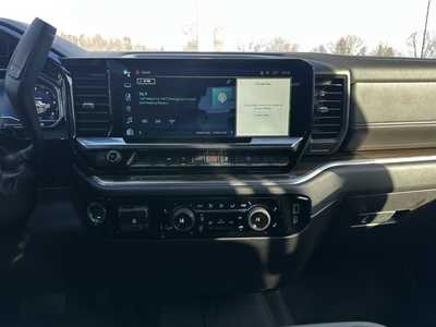 2025 Chevrolet 1500 Crew Cab, $54870.0. Photo 7