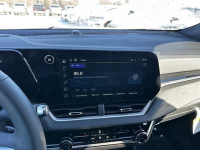 2025 Chevrolet Equinox, $31999.0. Photo 2