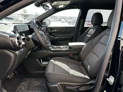 2025 Chevrolet Equinox, $33040.0. Photo 4
