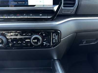 2025 Chevrolet 1500 Crew Cab, $63875.0. Photo 12