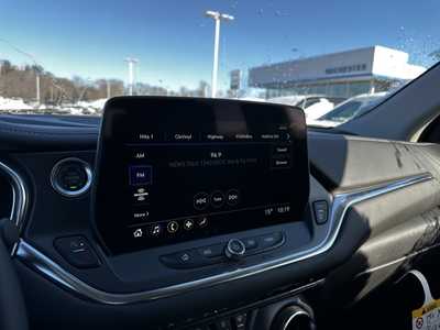 2025 Chevrolet Blazer, $41020. Photo 3