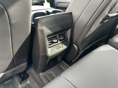 2025 Chevrolet Colorado Crew Cab, $43999.0. Photo 6