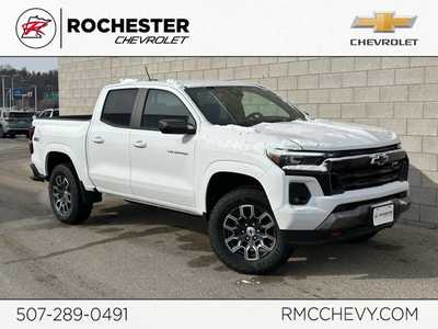 2025 Chevrolet Colorado Crew Cab, $43999.0. Photo 1