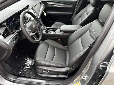 2025 Cadillac XT5, $48085. Photo 4
