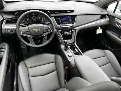 2025 Cadillac XT5, $48085. Photo 6