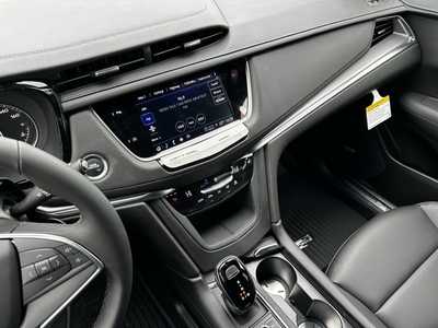 2025 Cadillac XT5, $48085. Photo 8