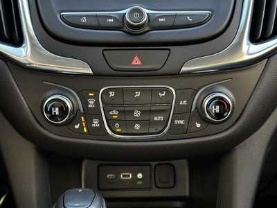 2021 Chevrolet Equinox, $20690. Photo 10