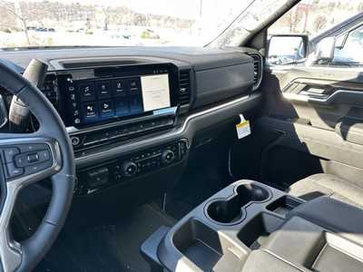 2025 Chevrolet 1500 Crew Cab, $50295. Photo 8