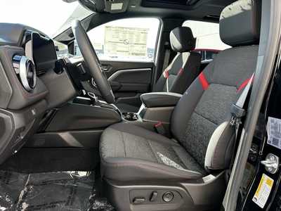 2025 Chevrolet Colorado Crew Cab, $46499.0. Photo 4